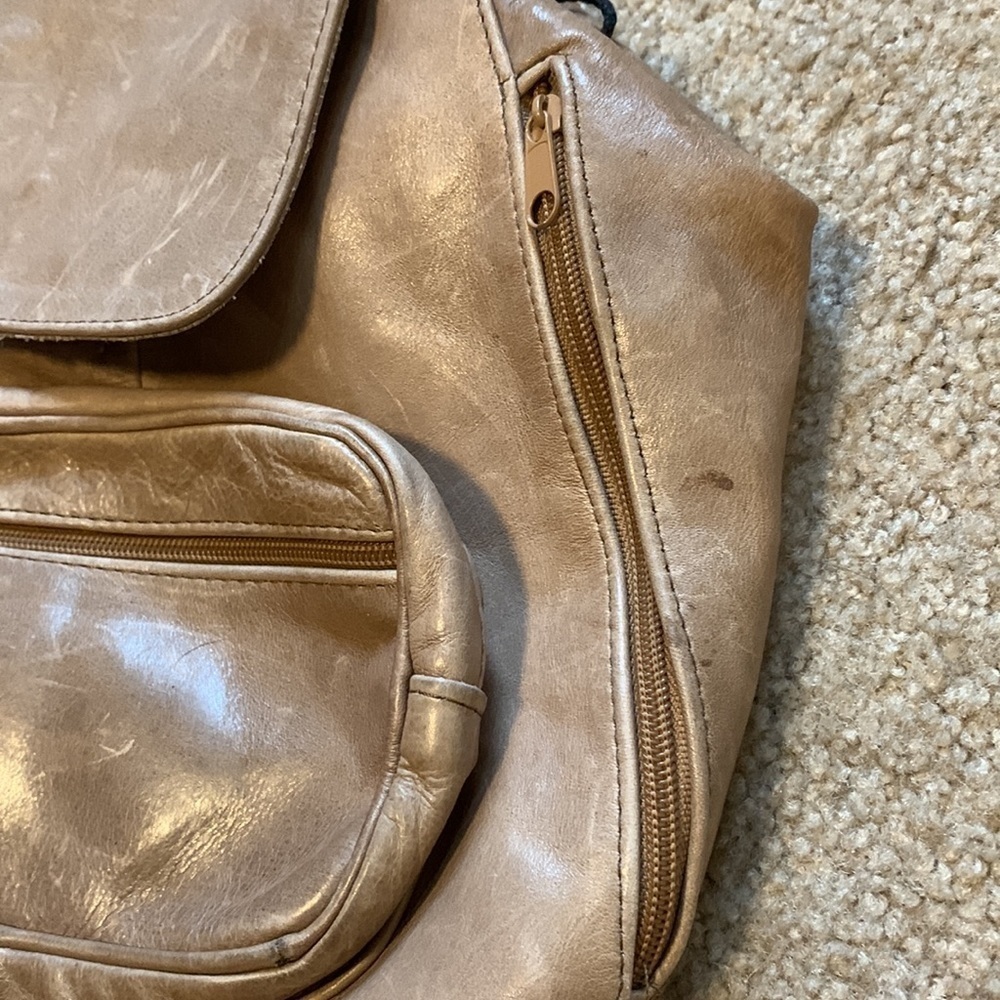 VTG Tan Leather Backpack Adjustable Strap Snap Western Boho Unisex Convertible - Picture 11 of 16